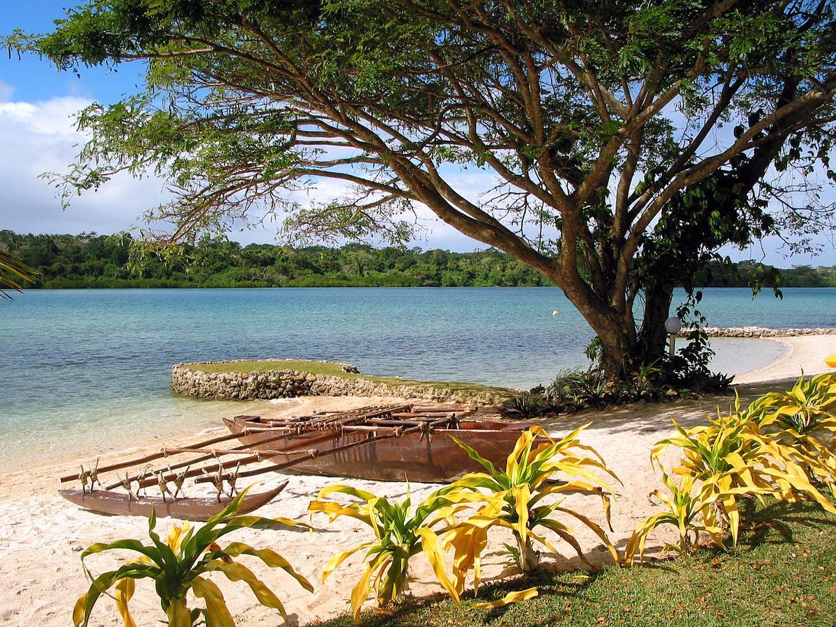 Poppy'S On The Lagoon Port Vila Exteriör bild